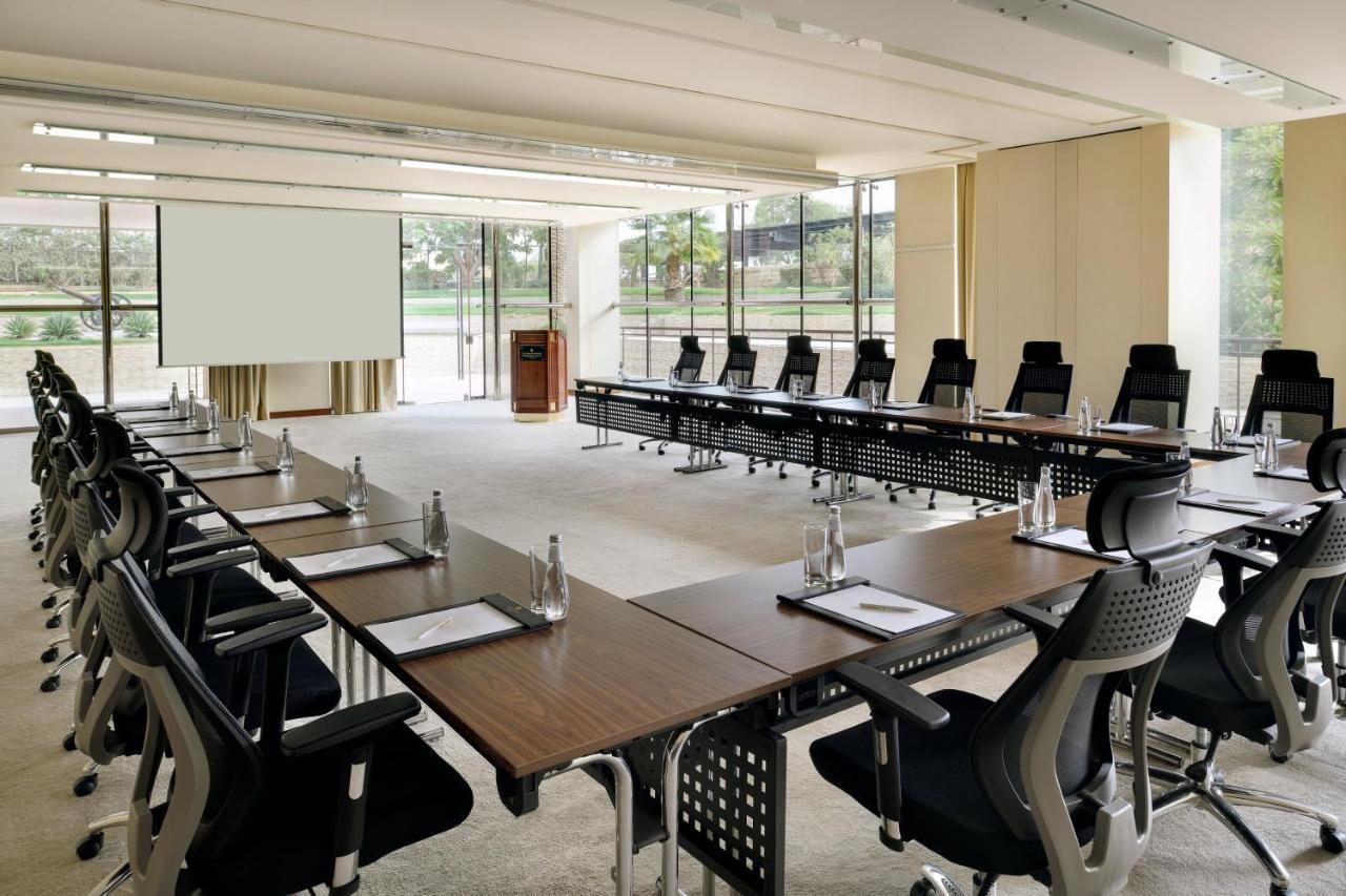 Intercontinental Riyadh By Ihg Экстерьер фото A meeting room