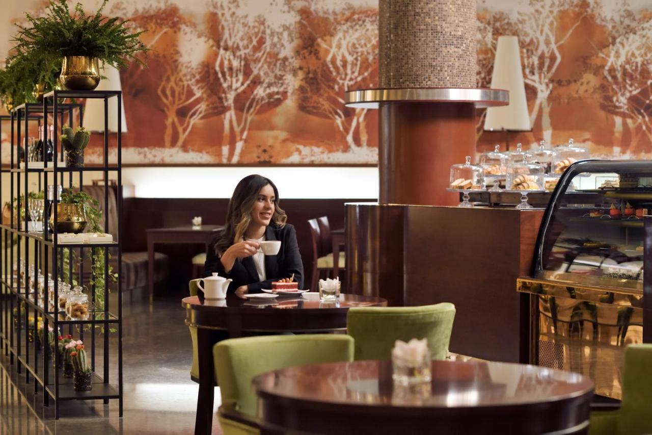 Intercontinental Riyadh By Ihg Экстерьер фото The Coffee Lounge