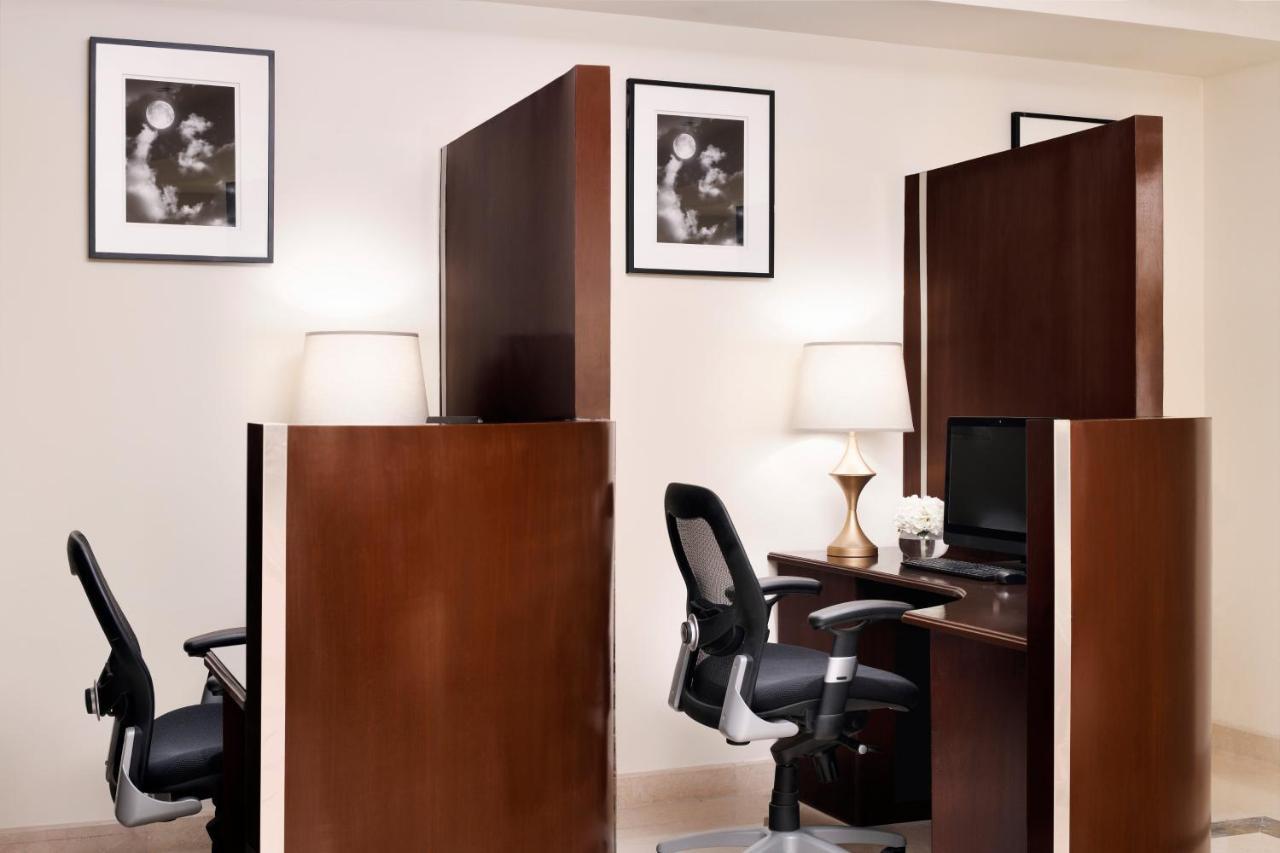 Intercontinental Riyadh By Ihg Экстерьер фото Business Center