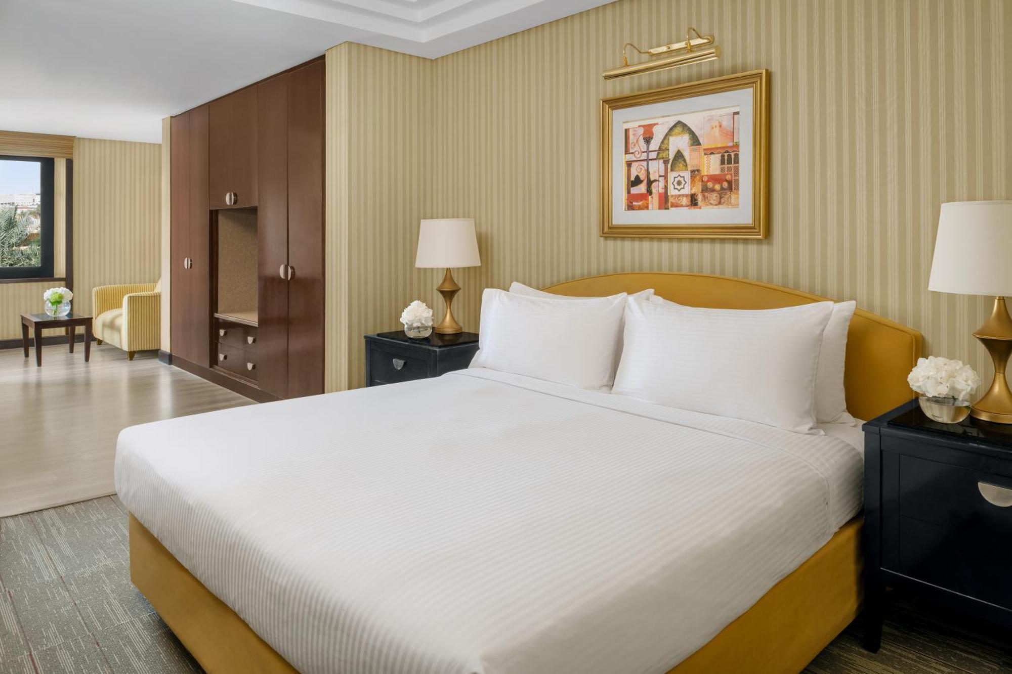 Intercontinental Riyadh By Ihg Экстерьер фото A bedroom at the hotel